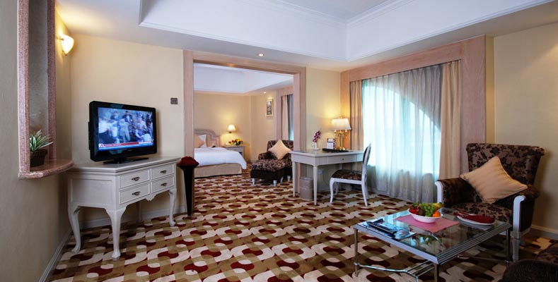 Berjaya Waterfront Hotel, Johor Bahru - Suite Living Room Interior